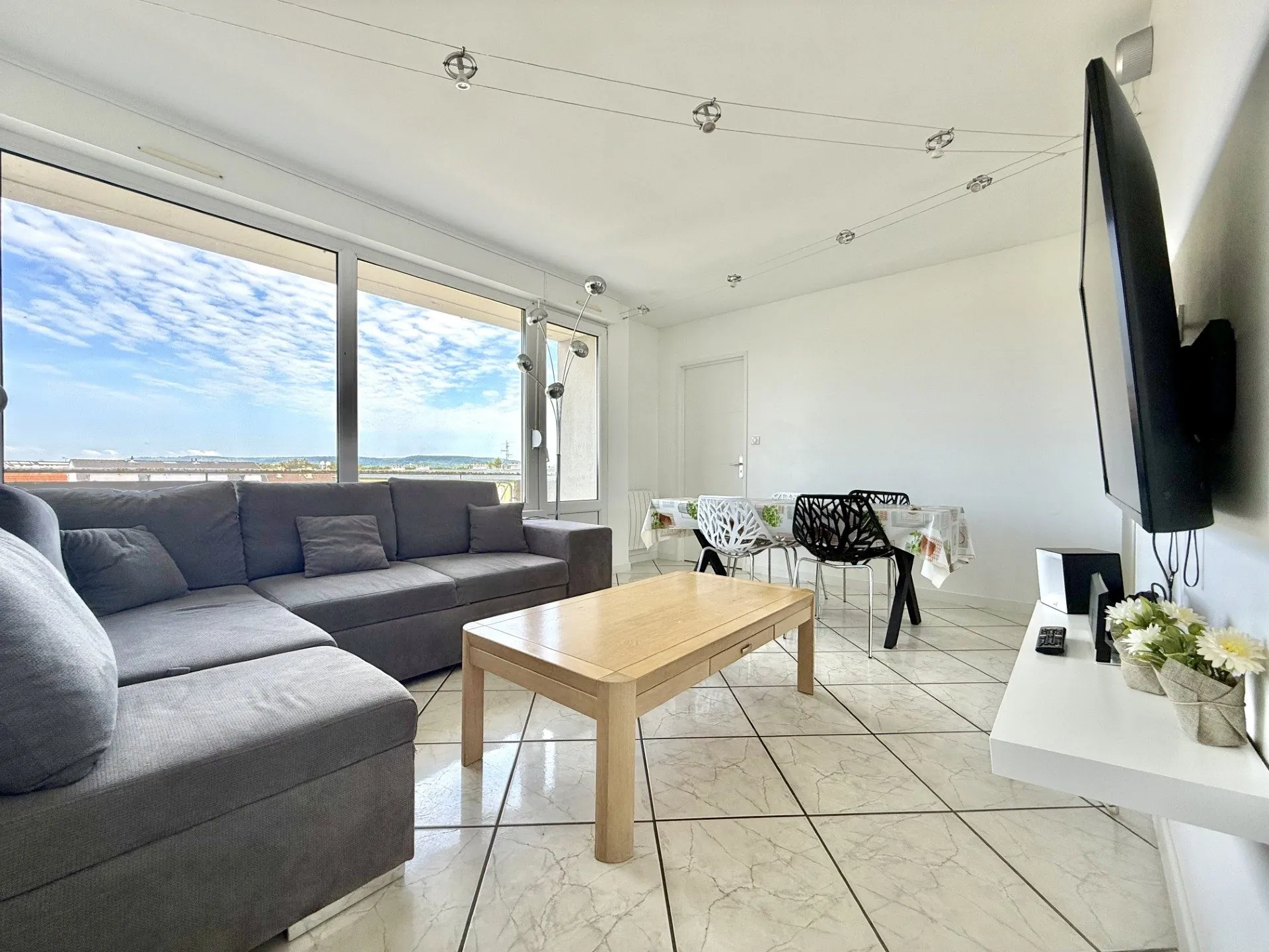 Appartement rénové de 66 m² à Mondelange, 3 chambres, lumineux et proche commodités