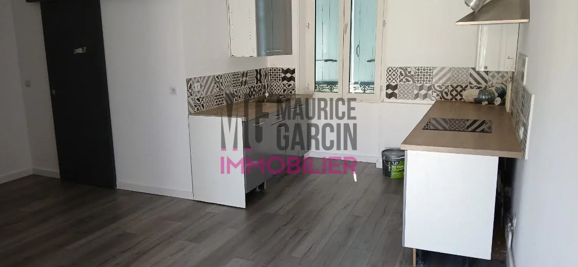 Appartement T3 rénové avec terrasse à Orange, investissement ou résidence principale 