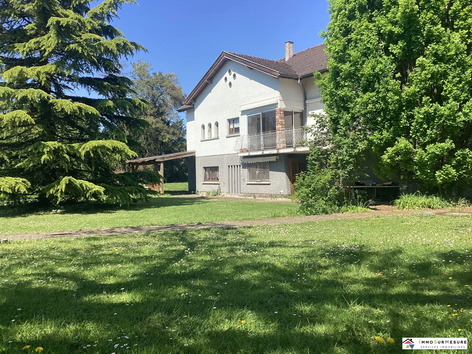 Grand appartement lumineux avec jardin à Benfeld – 93 m², parking privé