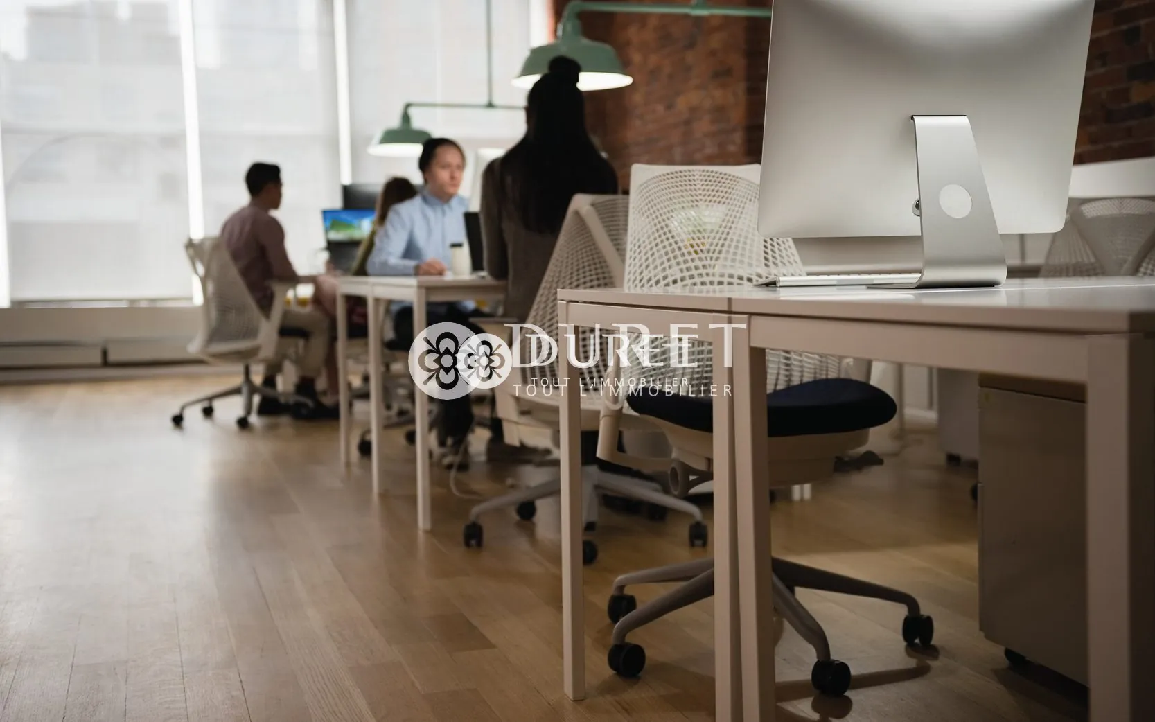 Bureaux à vendre à Les Herbiers – Plateau de 90 m² avec parking et accessibilité PMR