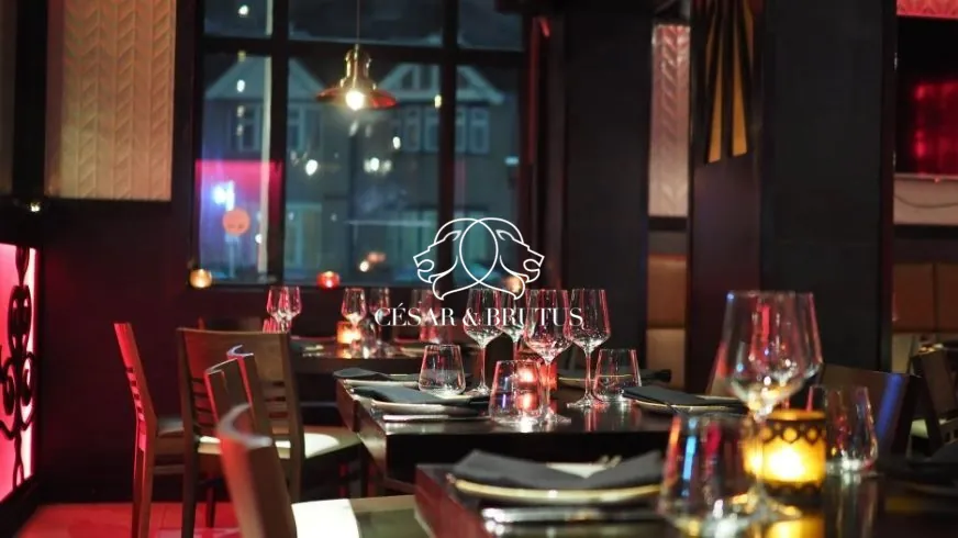 Restaurant d'angle à vendre à Lyon - 94 m² avec terrasse