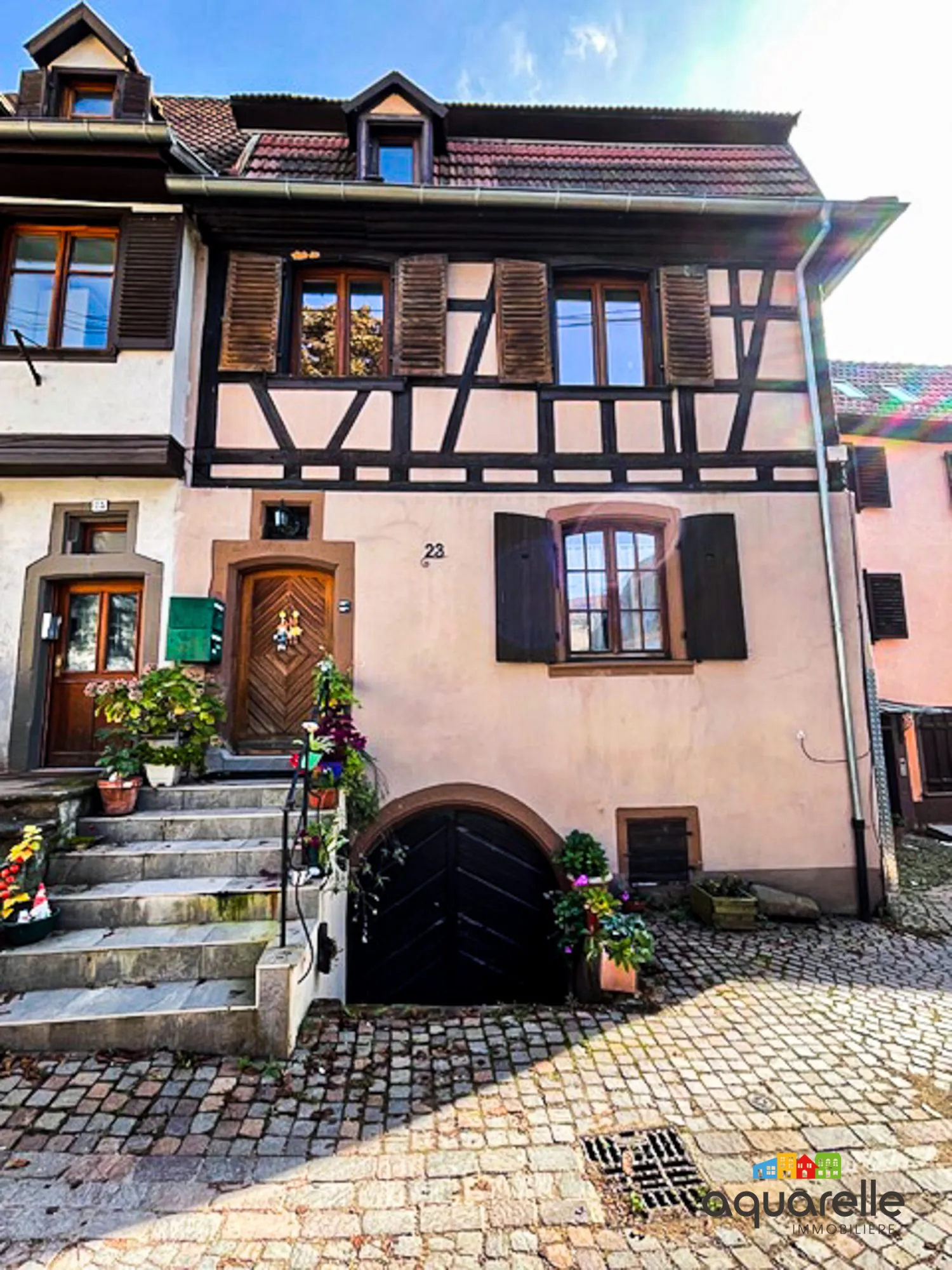 Maison en pierre de 182 m² à Barr avec deux appartements locatifs, opportunité d'investissement