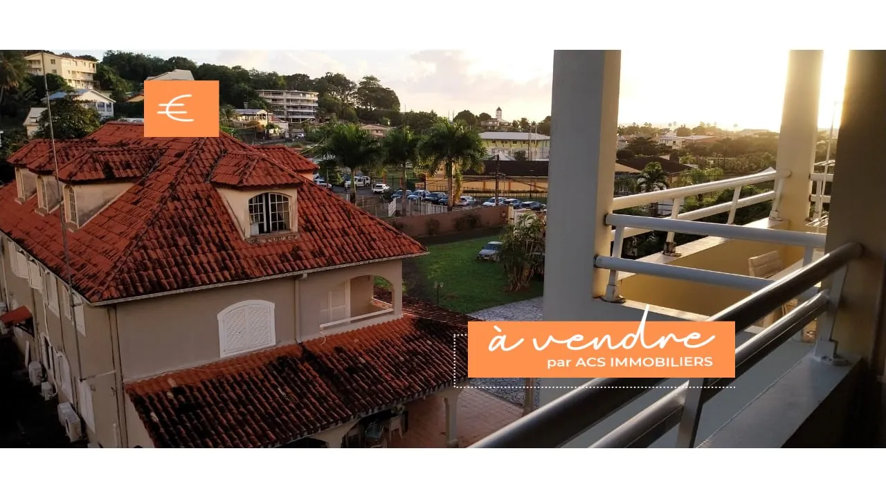 Appartement T2 loué avec terrasse à Schoelcher, proximité piscine, tennis et plages