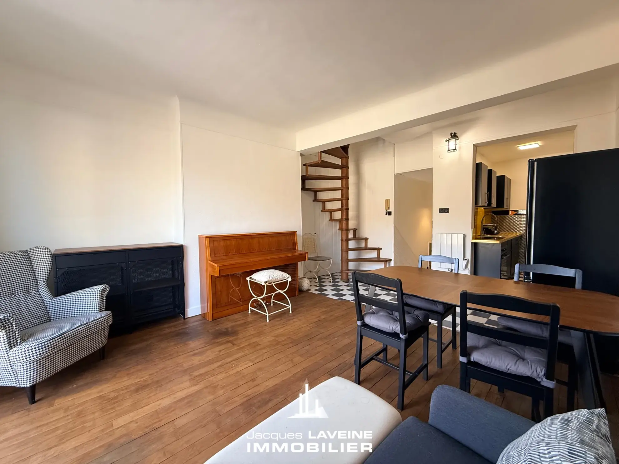 Appartement duplex avec vue sur la vieille ville à Metz 