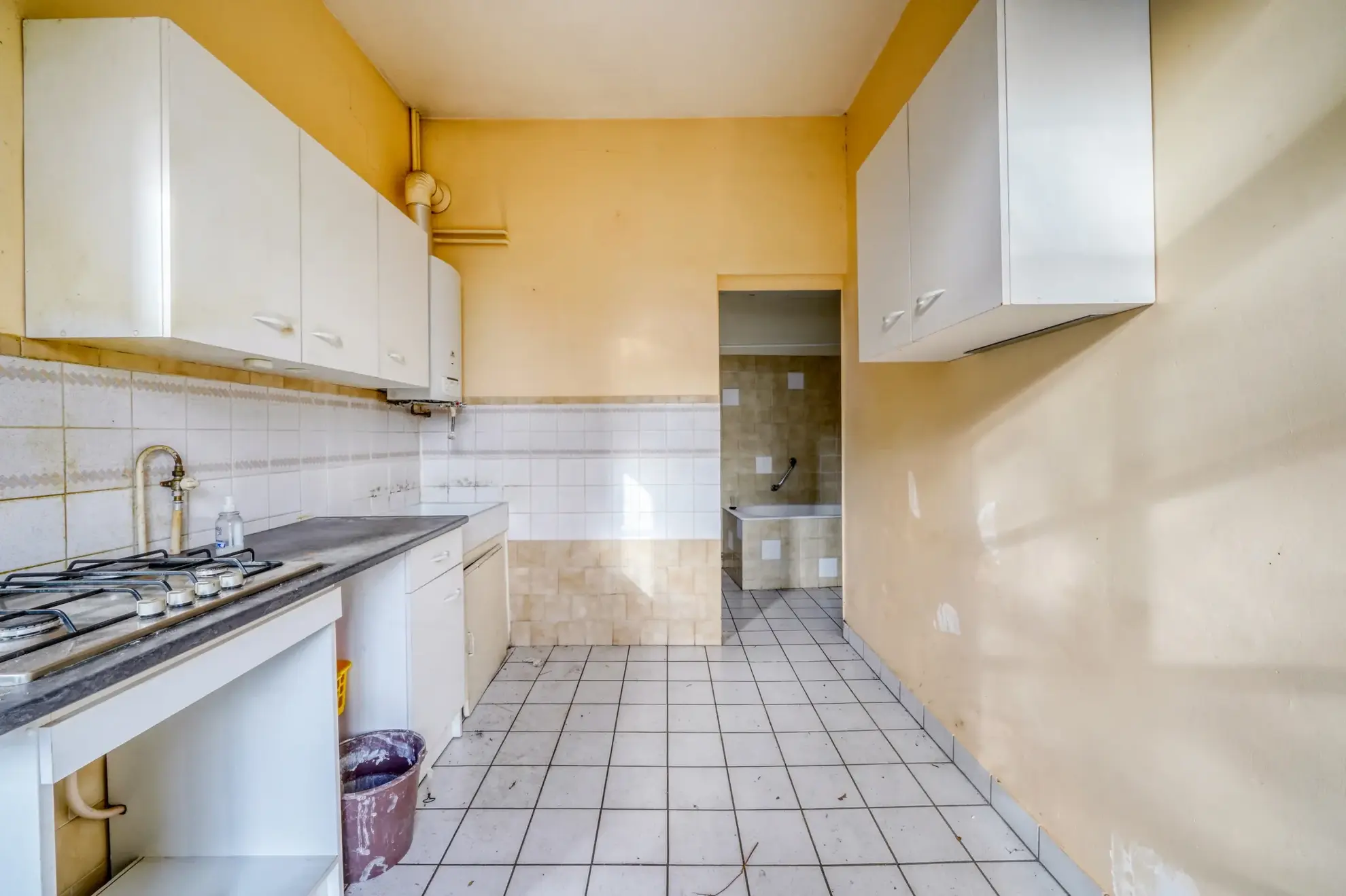 Charmante maison de 45m² à rénover à Talence, proche tramway, avec cave et stationnement 