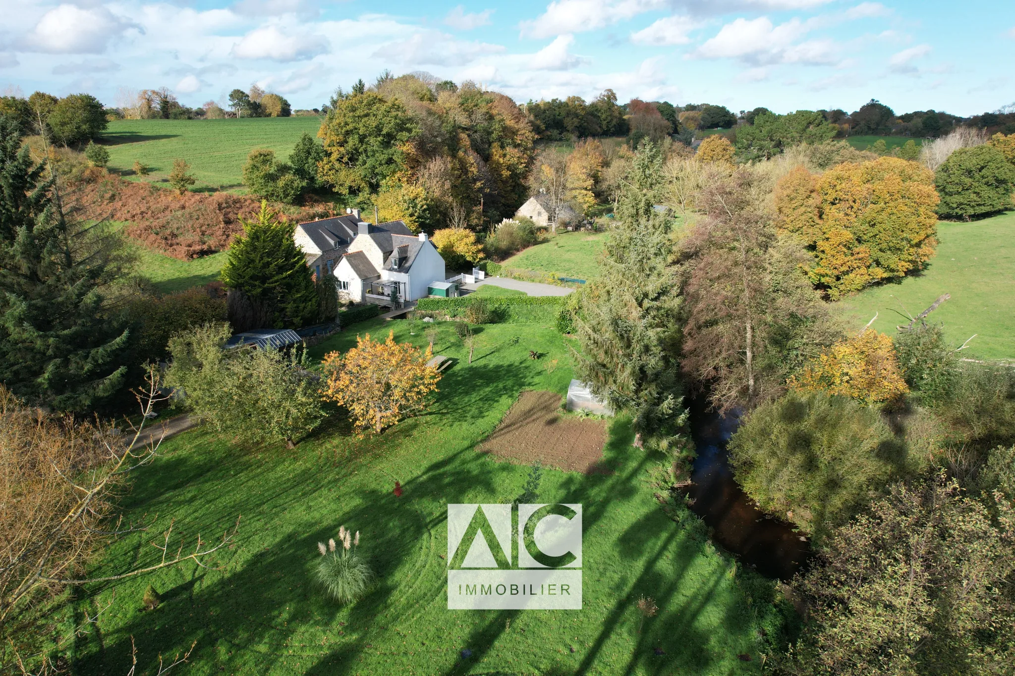 Maison 4 pièces, 97m², à Chatelaudren-Plouagat, idéal pour amoureux de la nature