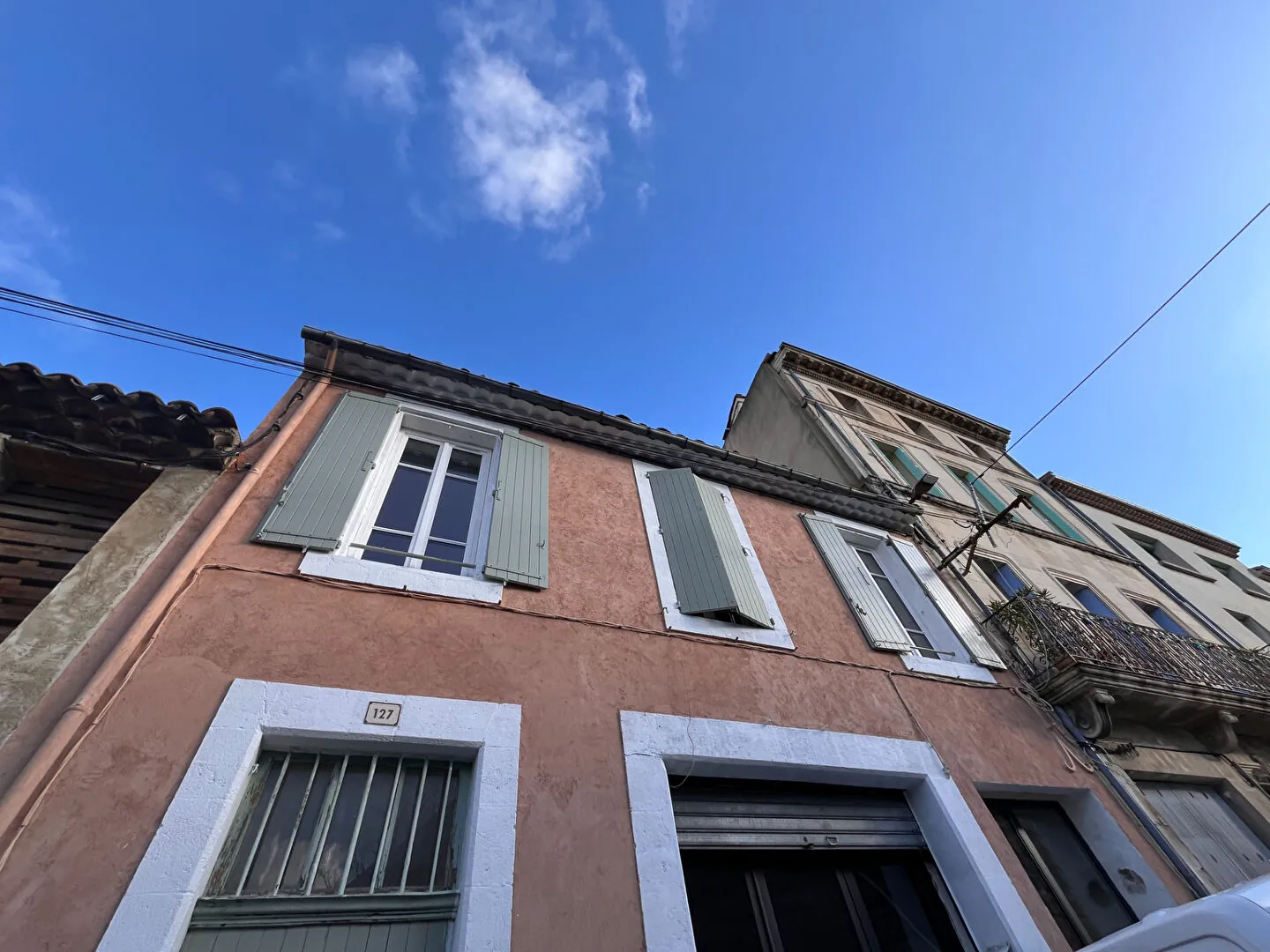 Appartement à restaurer de 130 m² avec garage à Apt près du centre-ville 