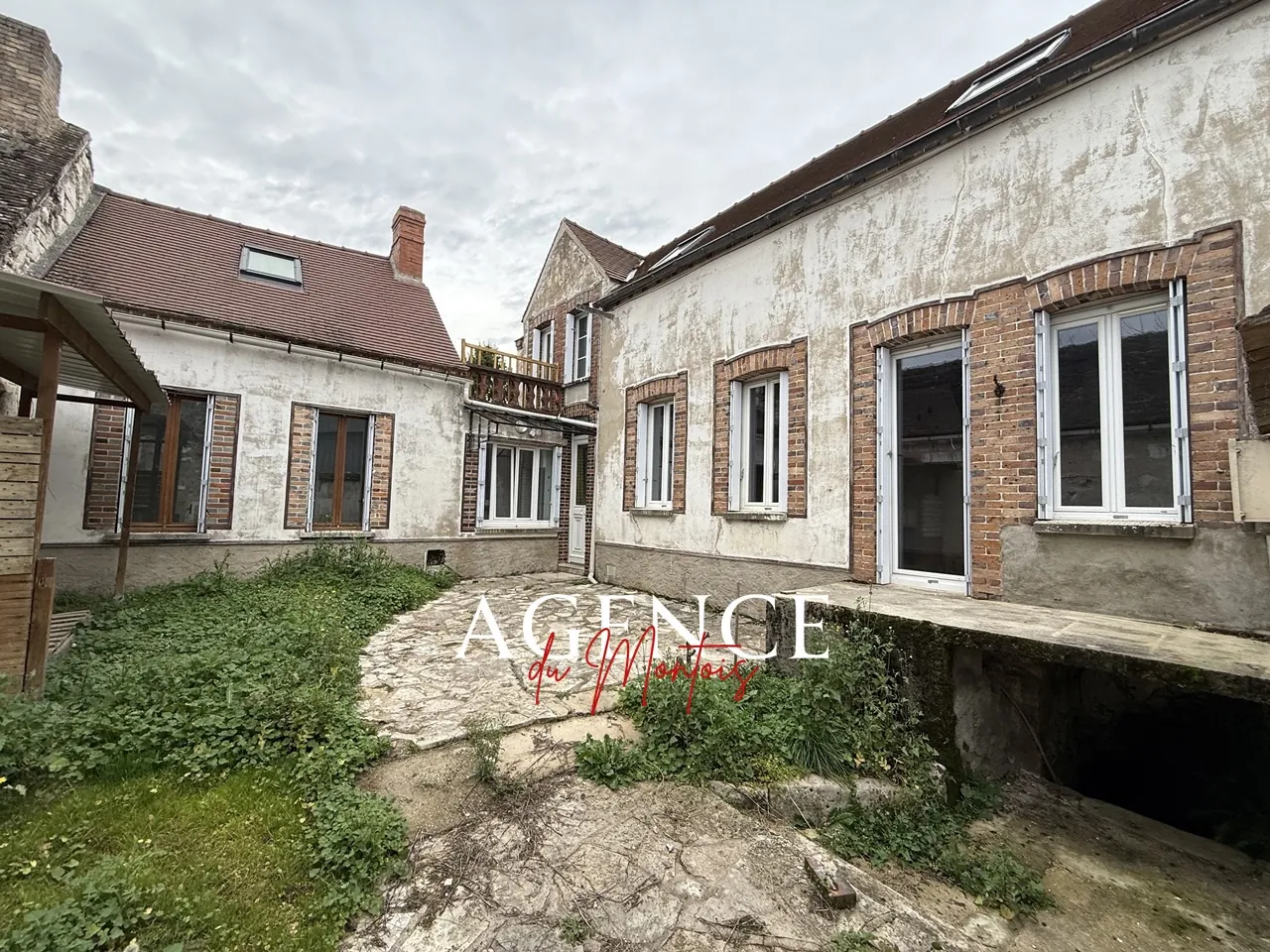 Maison de village à Sergines avec jardin clos – 4 chambres, proche gare