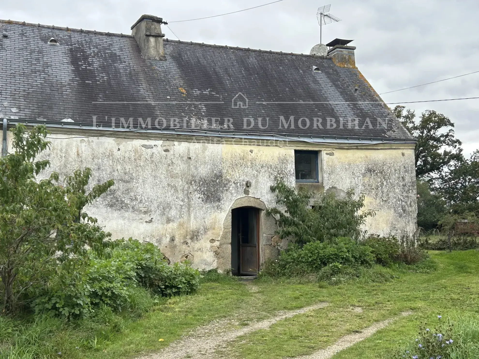 Maison à rénover avec dépendance à Surzur dans le Morbihan