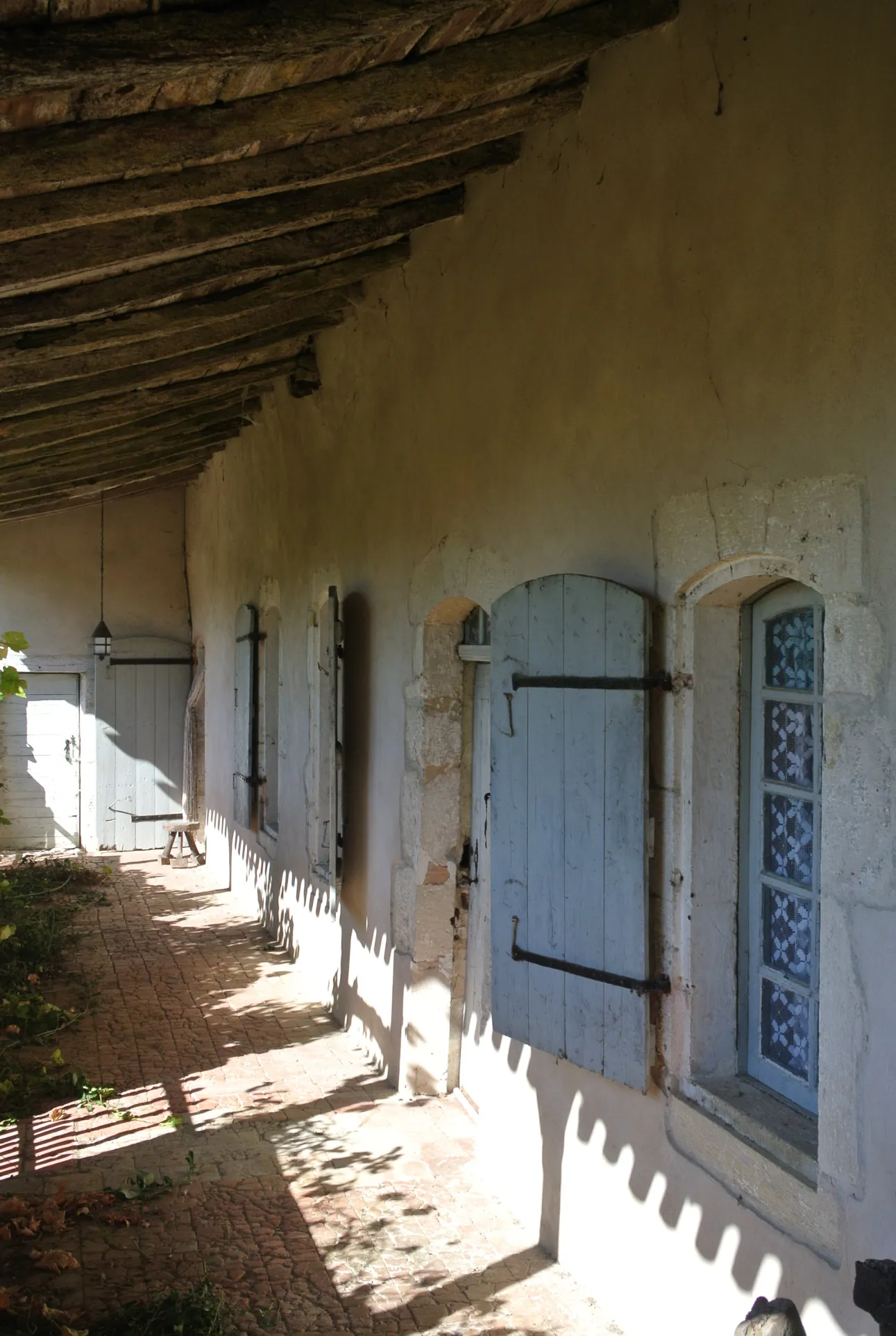 Propriété à rénover avec 8 hectares à Escassefort - Charmante maison et grange en pierre 