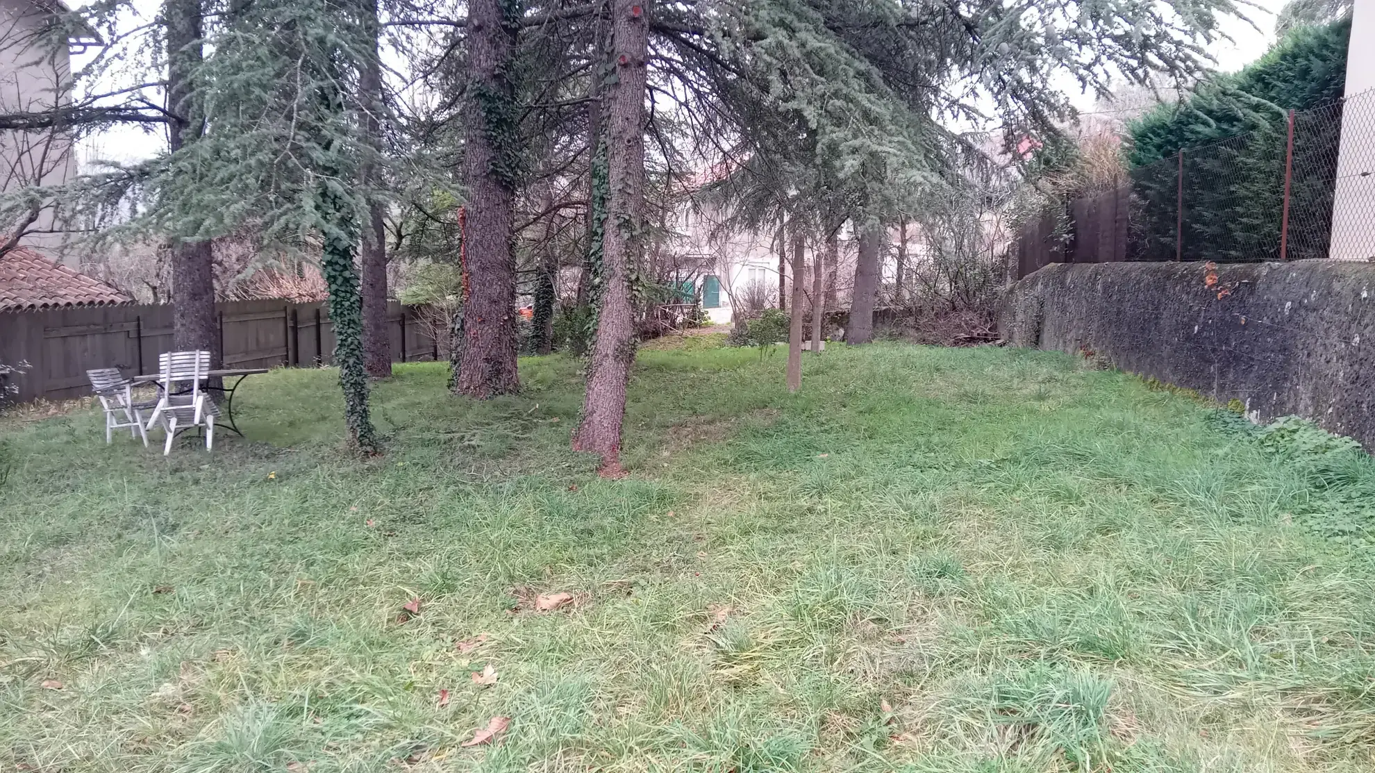 Terrain à bâtir de 845m² à Millau, secteur calme et recherché 