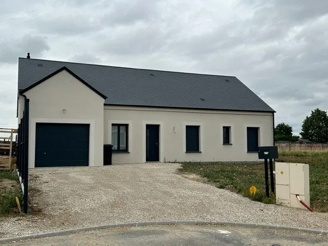 Maison à vendre de 85 m² avec terrain de 630 m² à Loury