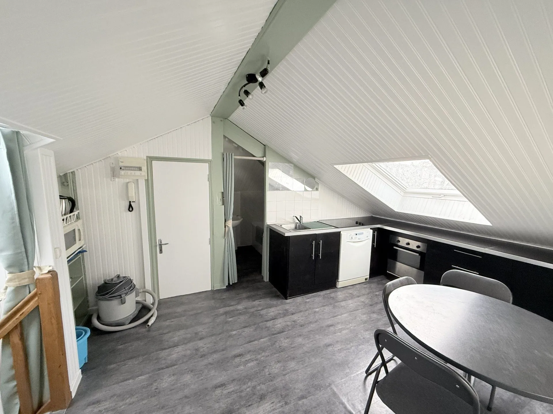 Appartement T2 de 35 m² à vendre à RABELAIS, Tours – Bon état et potentiel d'amélioration énergétique 