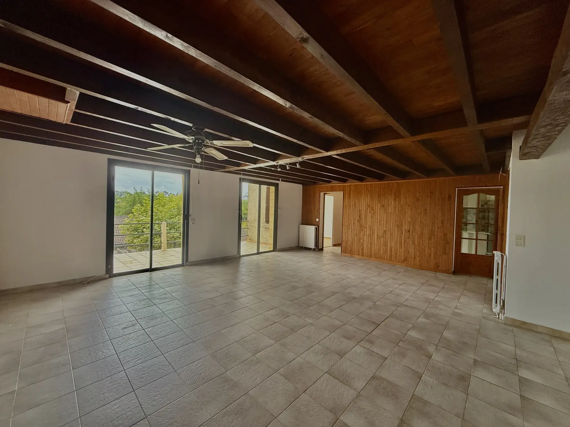 Maison en pierre de 230m² à vendre près de Sarlat avec potentiel locatif 