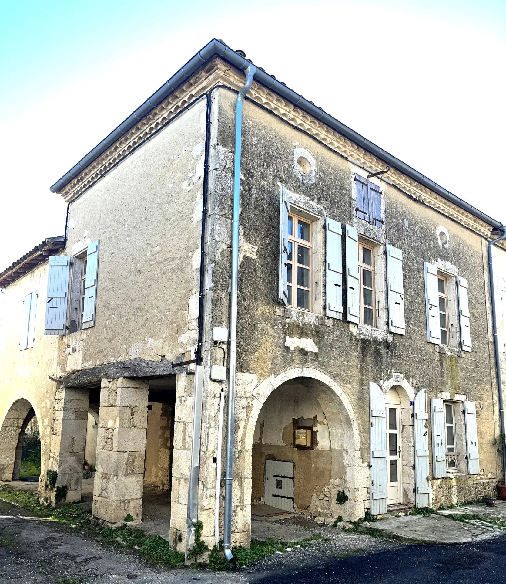 Maison en pierre à Saint-Clar - 66 m², potentiel à rafraîchir
