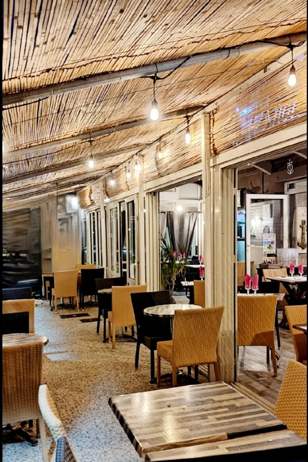 Fonds de commerce restaurant spacieux avec logement dans le Grau-du-Roi