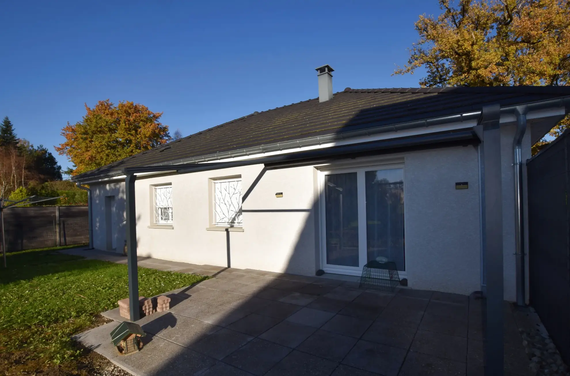 Belle maison de plain-pied à Trevenans avec jardin, garage et annexes