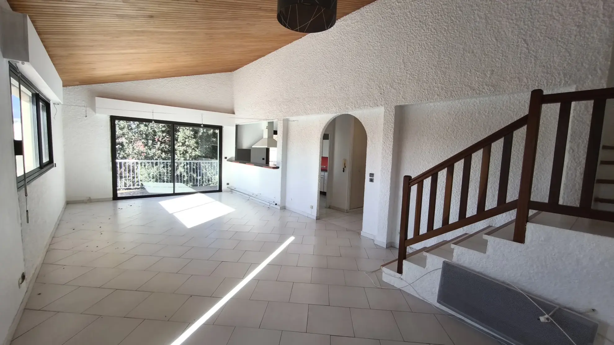 Appartement duplex T5 avec jardin privatif et garage à Perpignan 