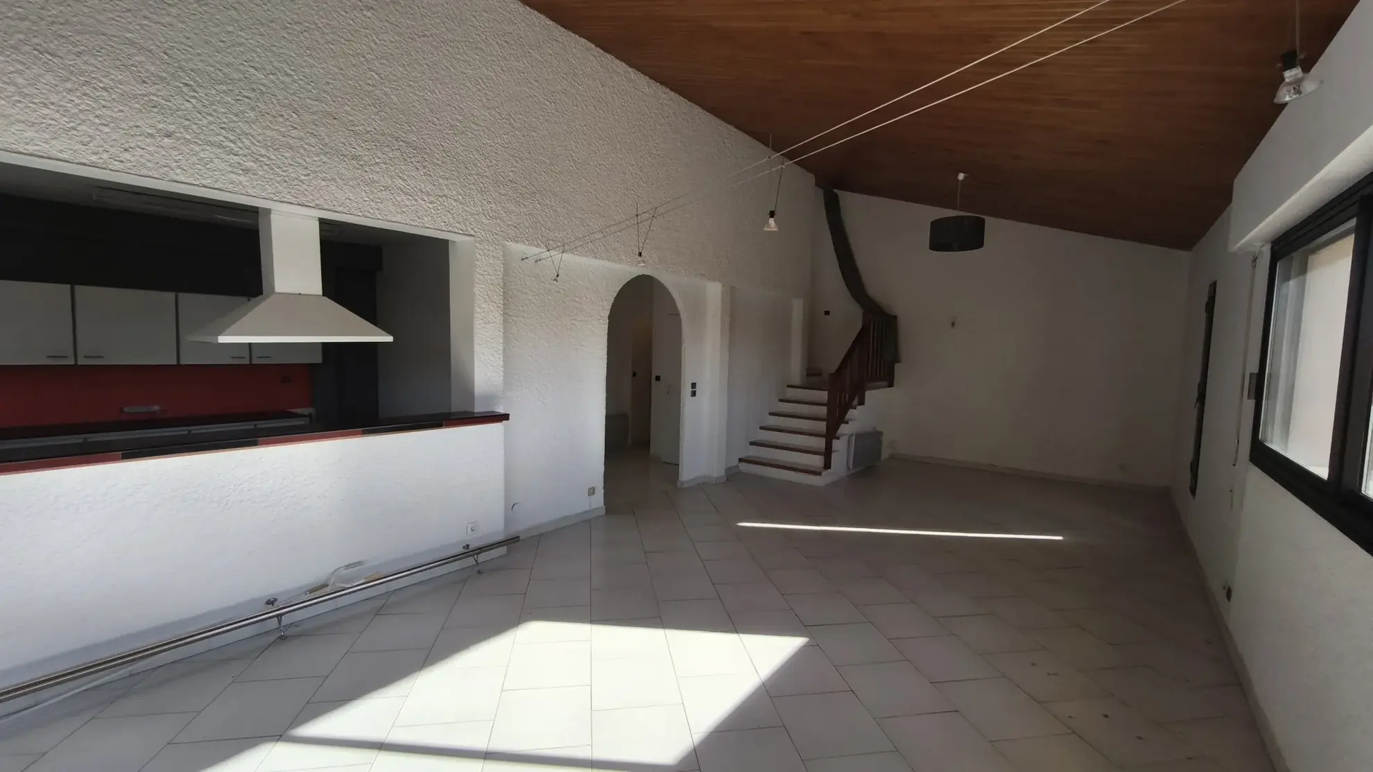 Appartement duplex T5 avec jardin privatif et garage à Perpignan 