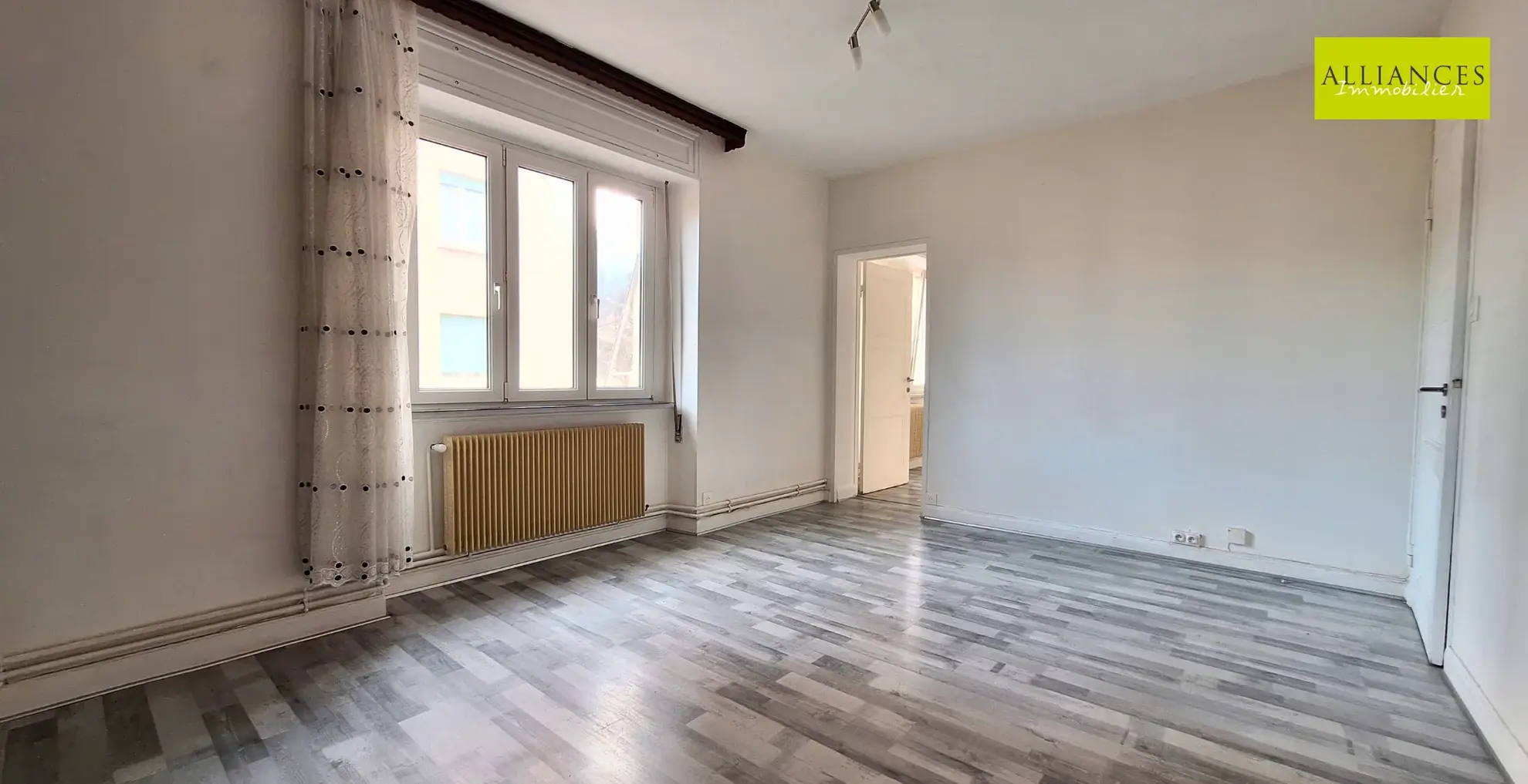 Charmant appartement 3/4 pièces de 77 m² à Mulhouse, Haut-Rhin 