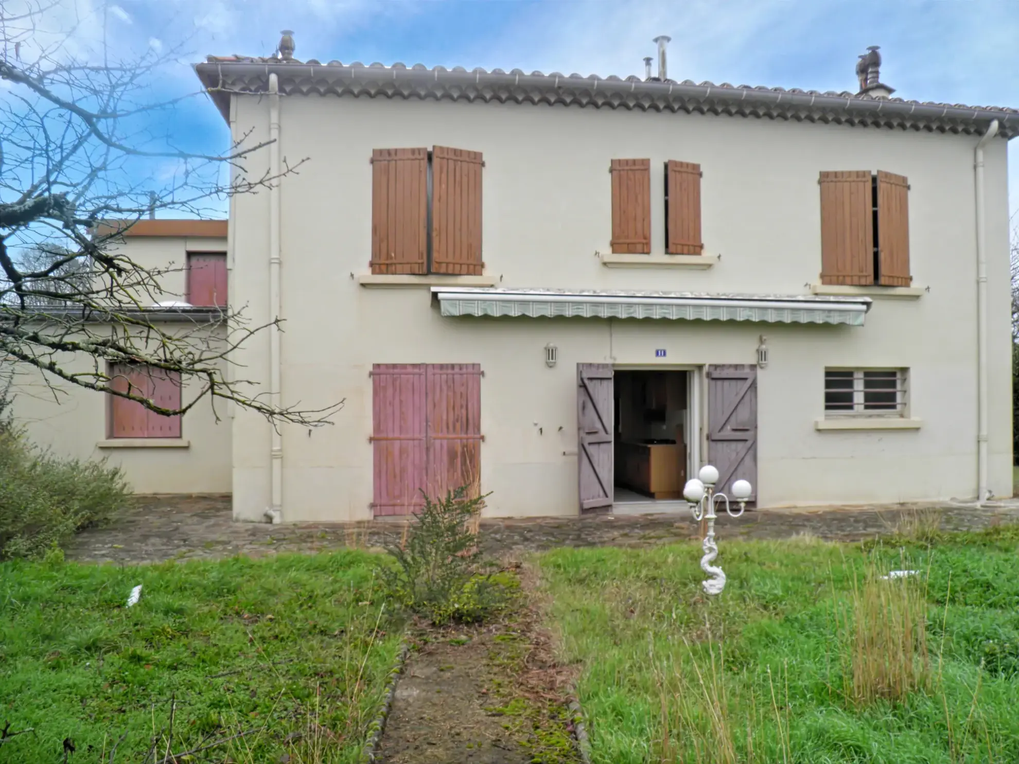 Maison traditionnelle de 240 m² avec terrain constructible à Aussillon Mazamet 