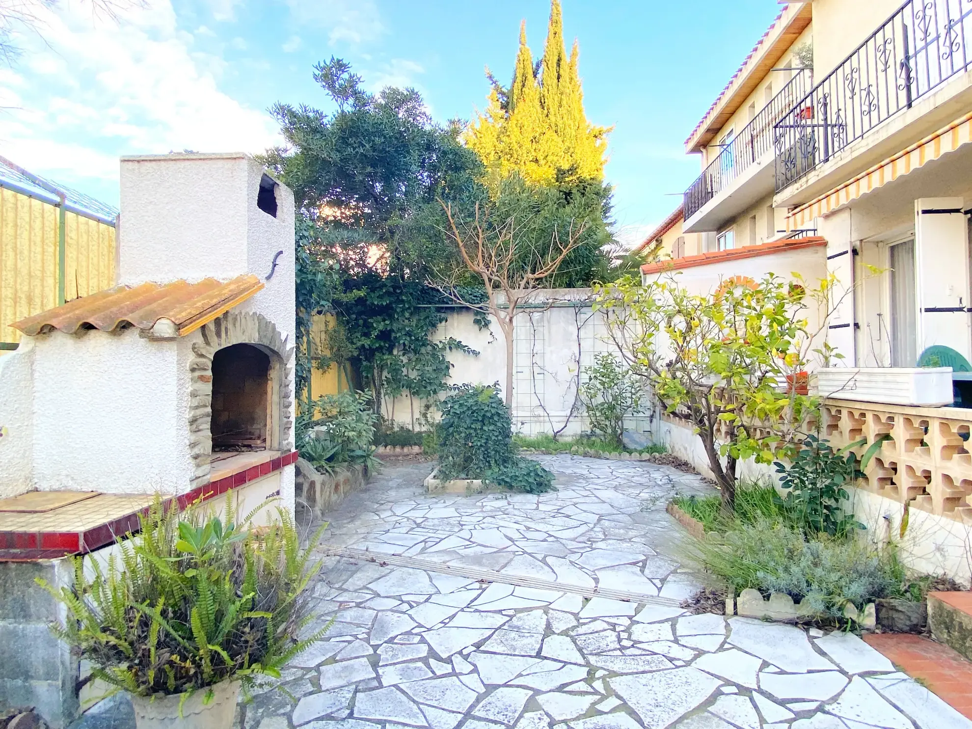 Villa 5 chambres avec garage à Perpignan Sud – Secteur résidentiel plaisant