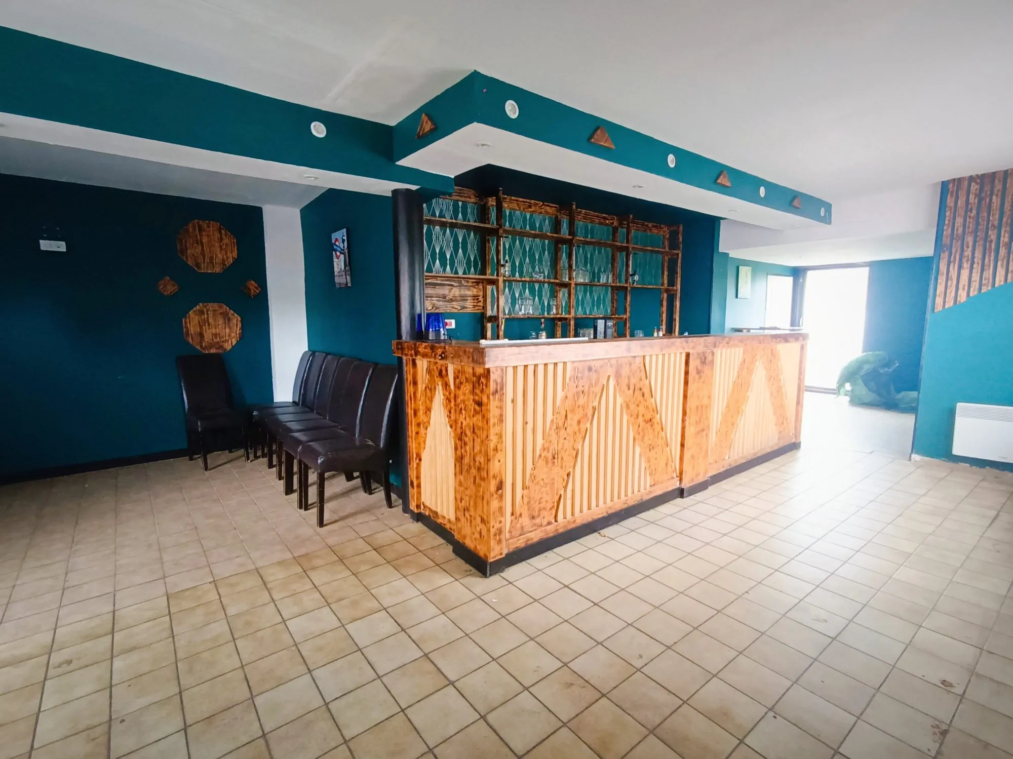 Immeuble mixte à Lille avec potentiel de développement et jardin de 80 m² 