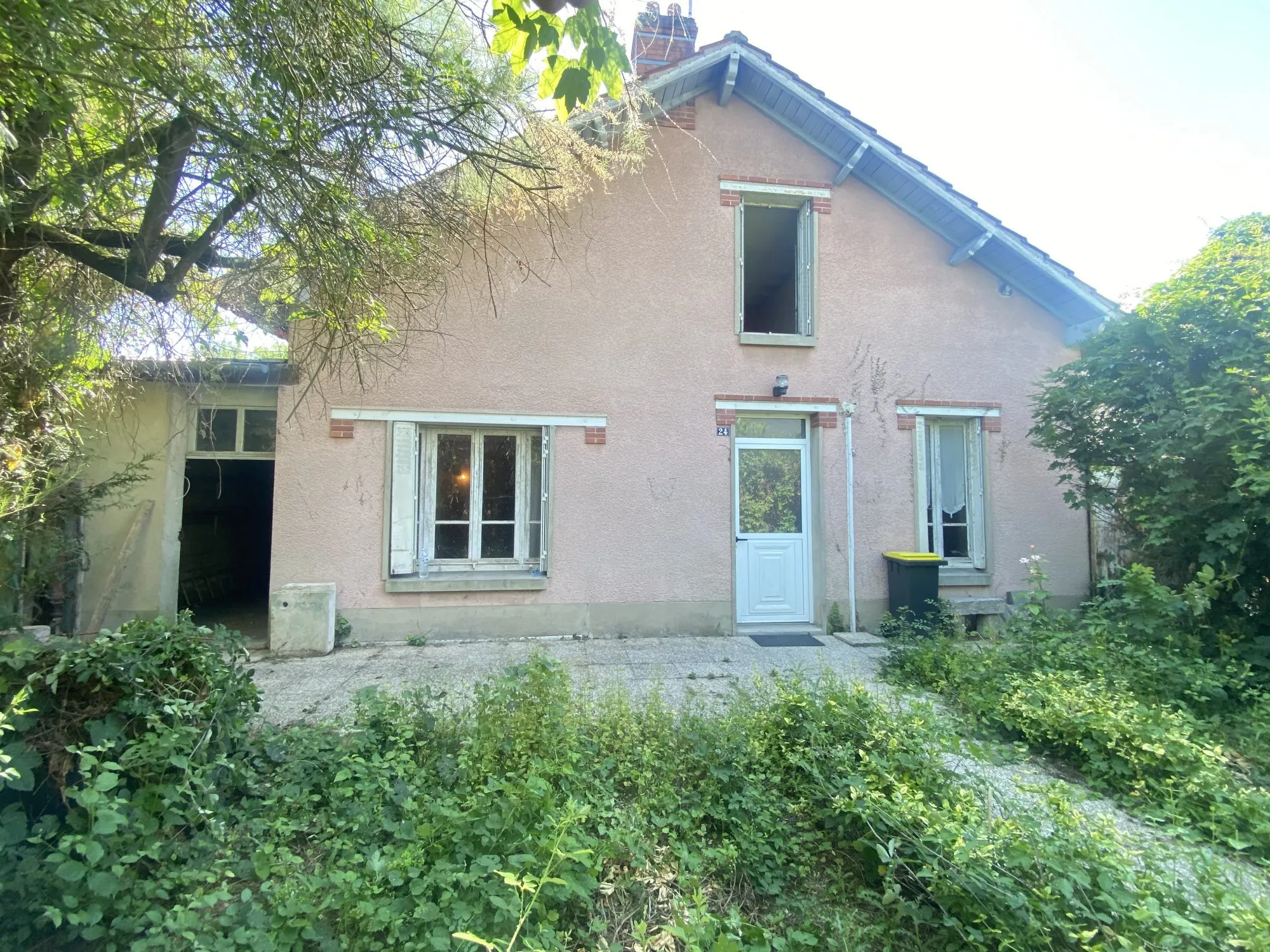 Maison à vendre à Cepoy avec grand potentiel de rénovation