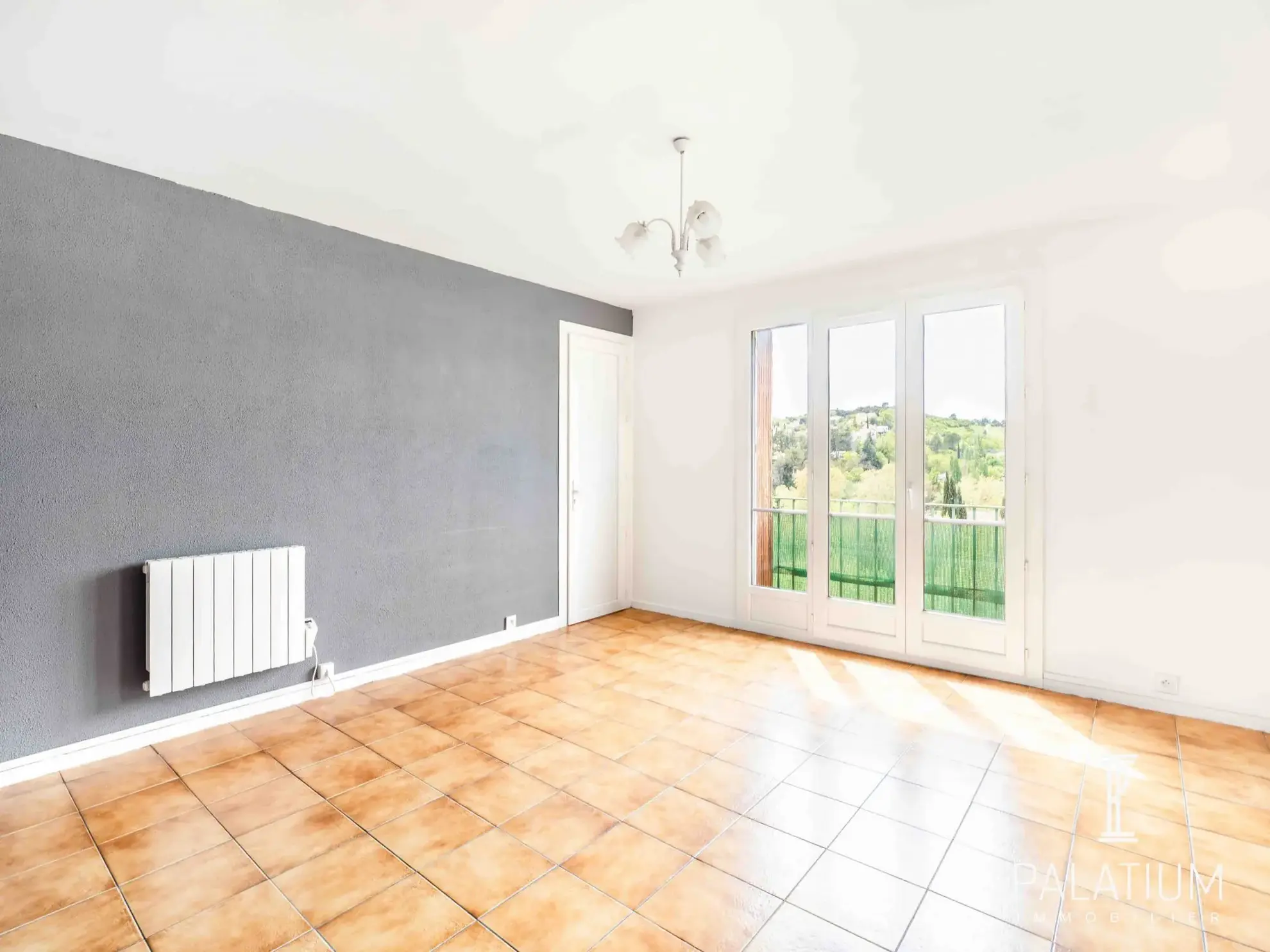 Appartement lumineux de 67 m² avec balcon, cave et parking à Manosque 