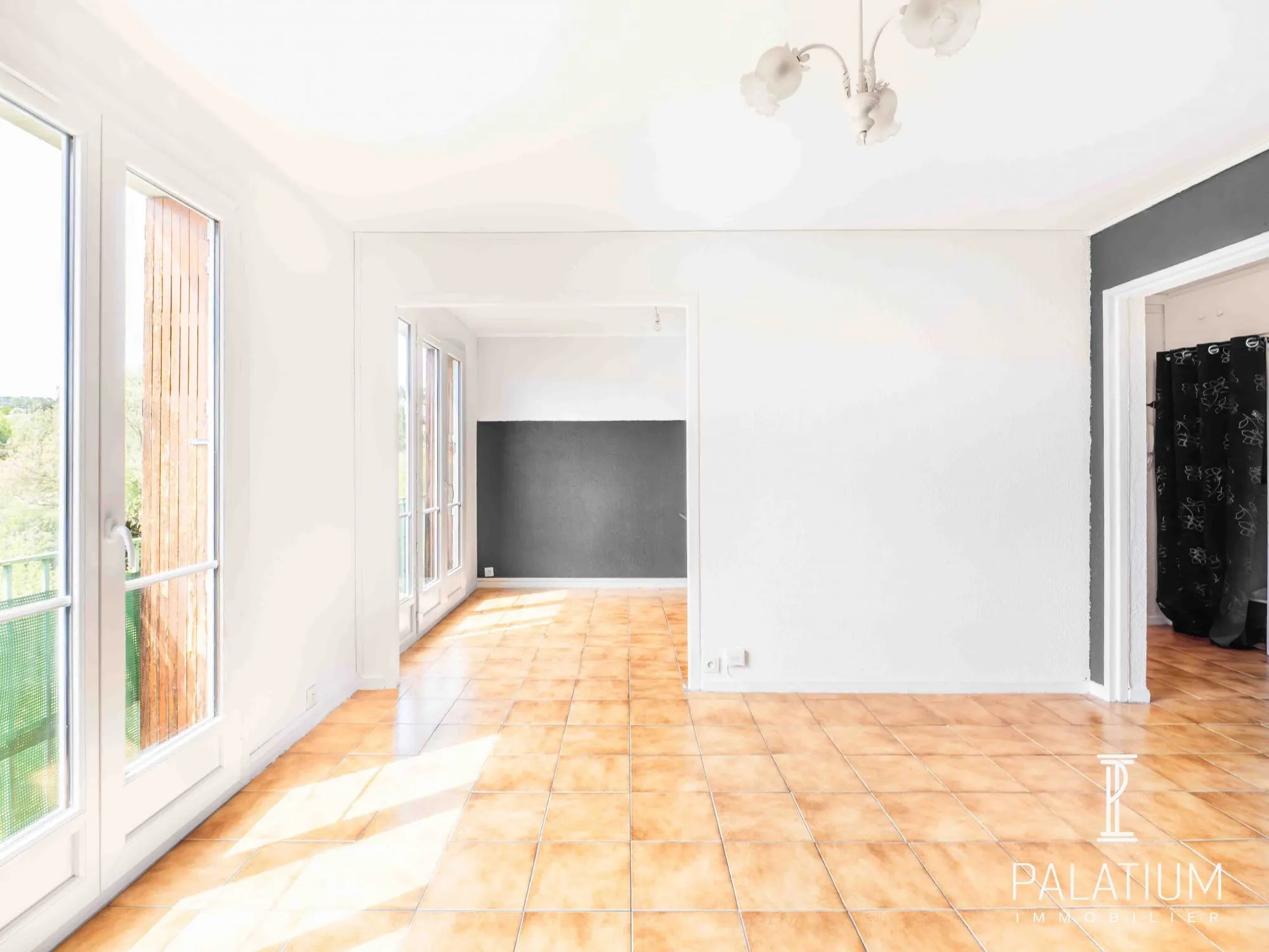 Appartement lumineux de 67 m² avec balcon, cave et parking à Manosque 