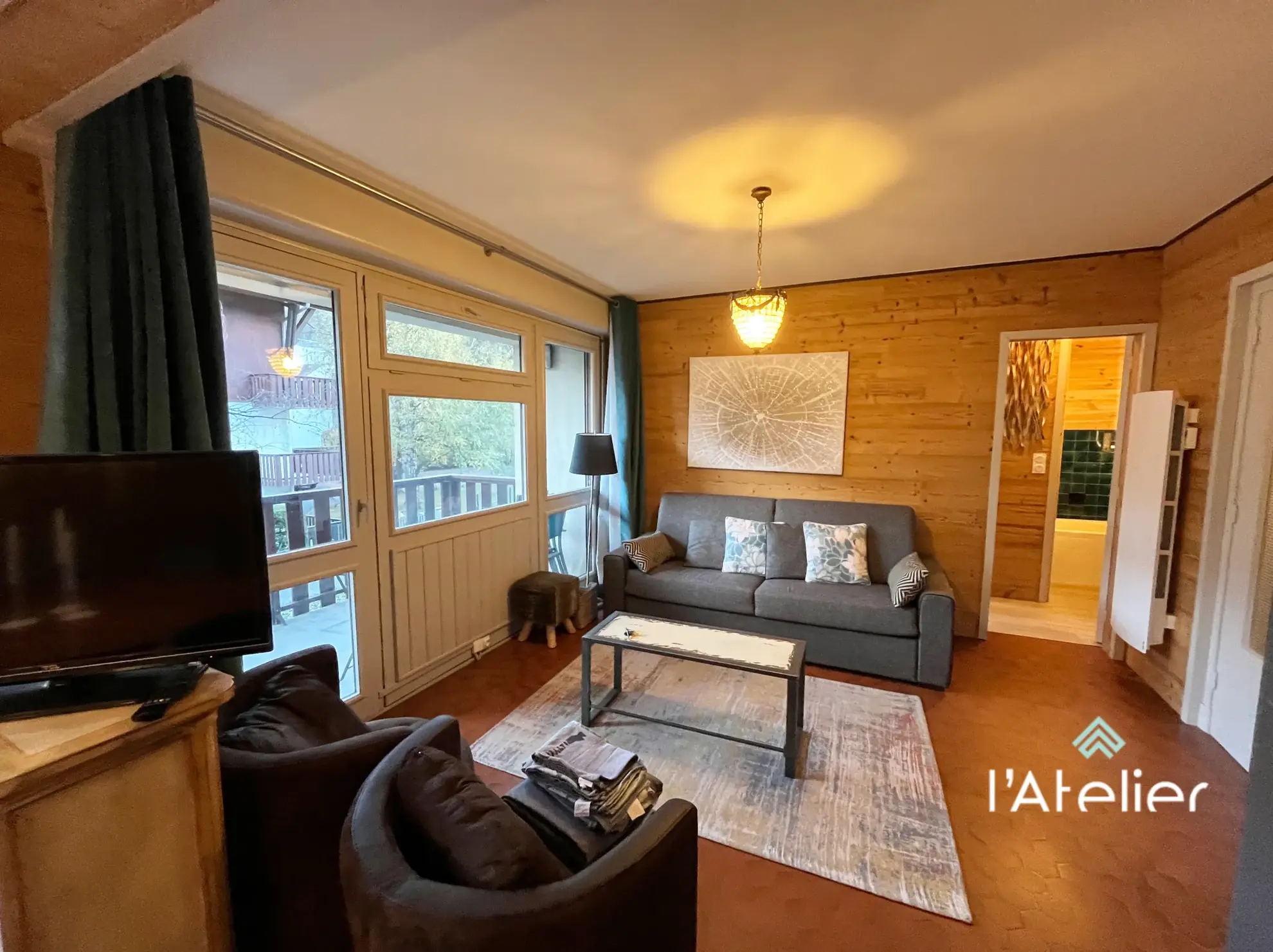 Charmant T2 en centre-ville de Saint-Lary avec terrasse, cave et parking