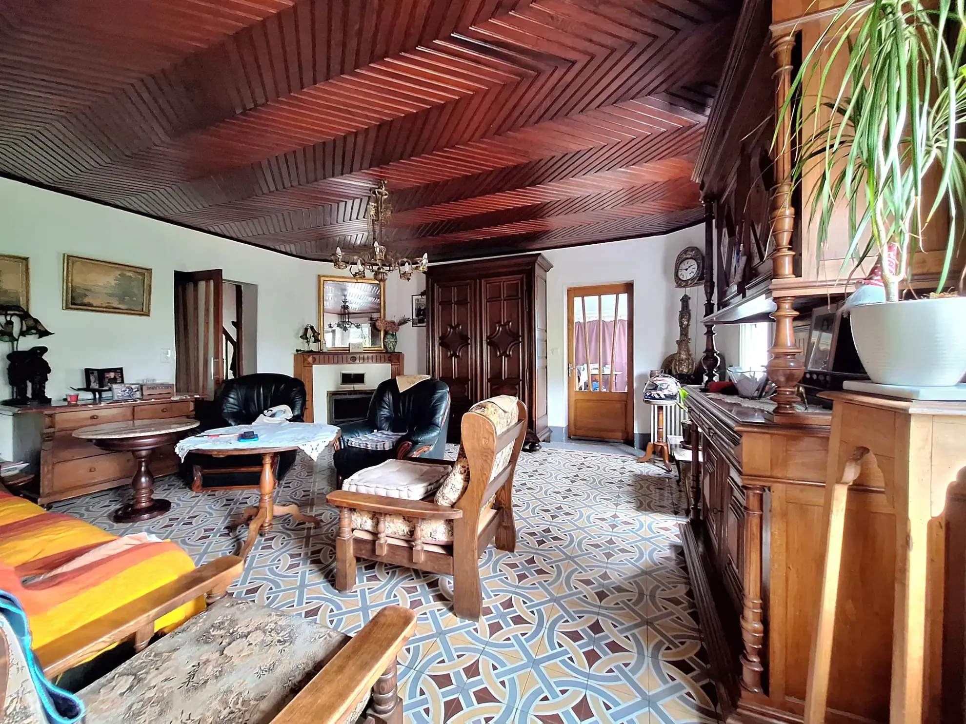 Maison de village à Puylaurens avec terrasse, garage et jardin - 180 m² 