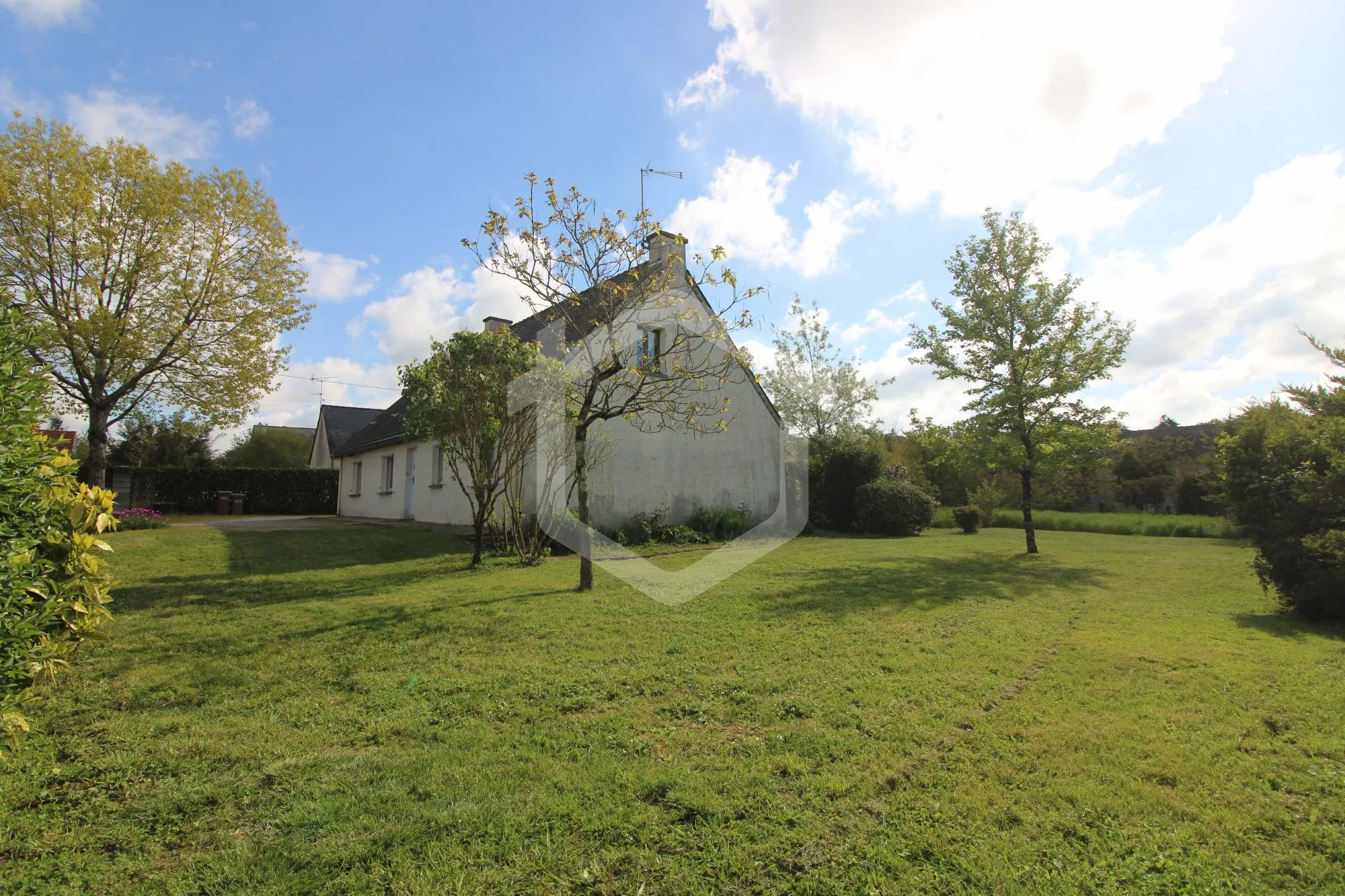 Maison de plain-pied avec jardin à Guémené-Penfao - Confort et authenticité 