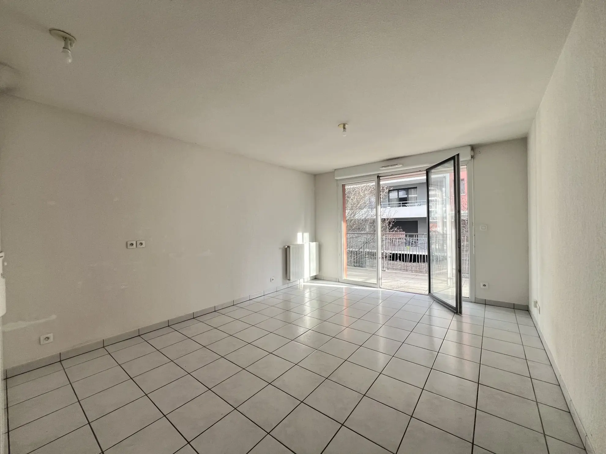 Appartement T2 avec terrasse et parking à Toulouse Montaudran