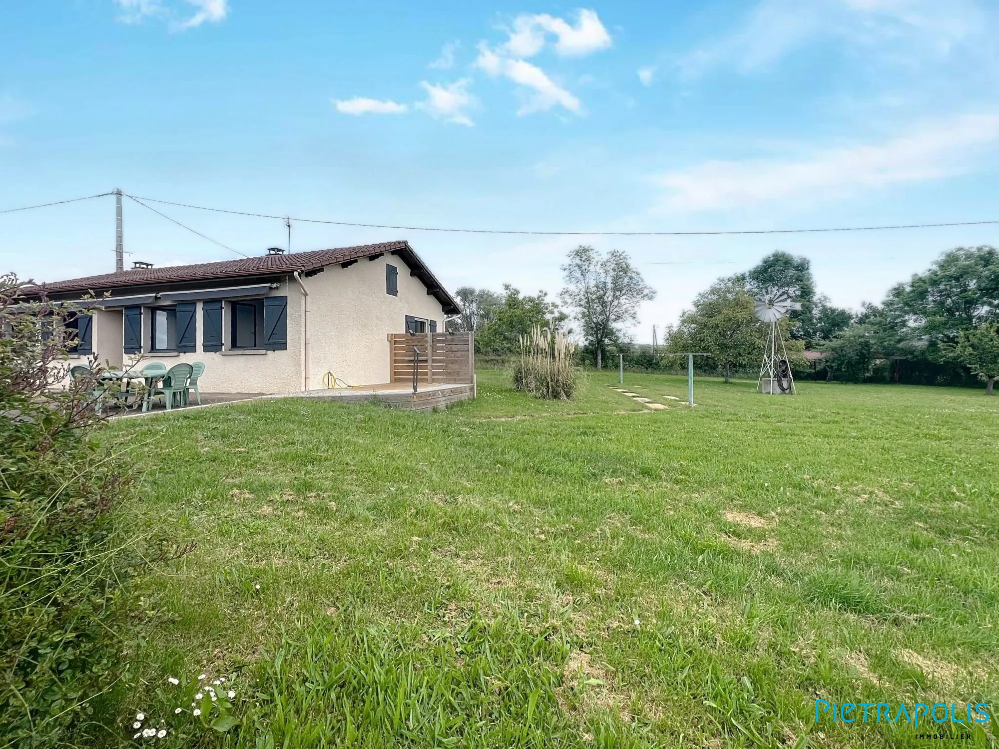 Belle maison de plain-pied de 94 m² avec grand terrain à Vezelin-sur-Loire