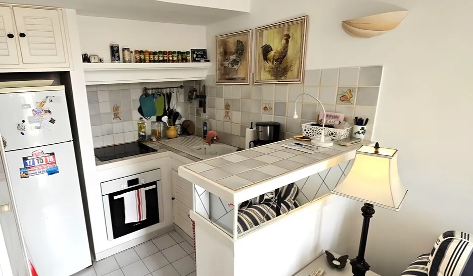 Appartement 2 pièces lumineux de 35 m² à Bandol, 2 balcons, idéal investisseur ou pied-à-terre 