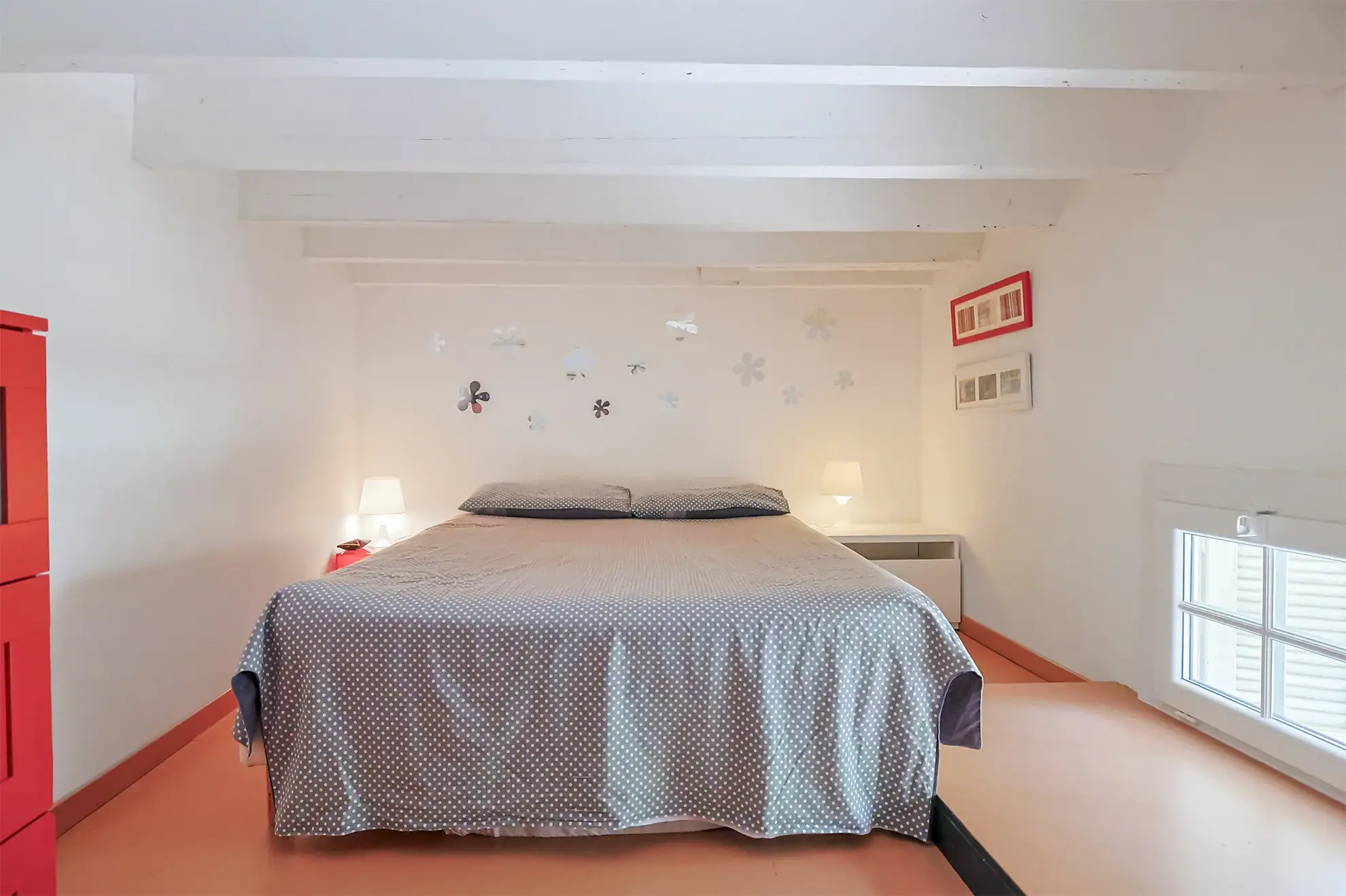 Studio de 17,54 m² à Hyères avec piscine et vue mer – Idéal investissement 