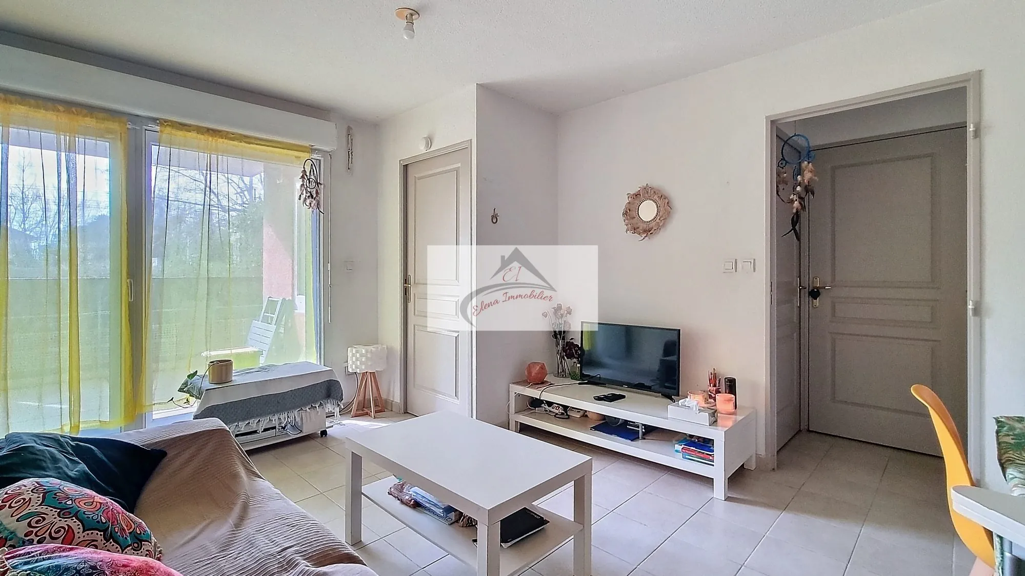 Appartement T2 avec terrasse et parking à vendre à Avignon Montfavet 