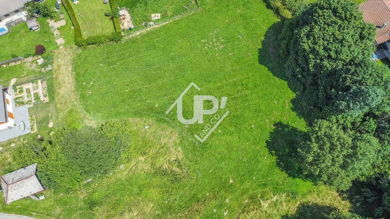 Terrain à bâtir à Mieussy proche stations de ski, secteur calme