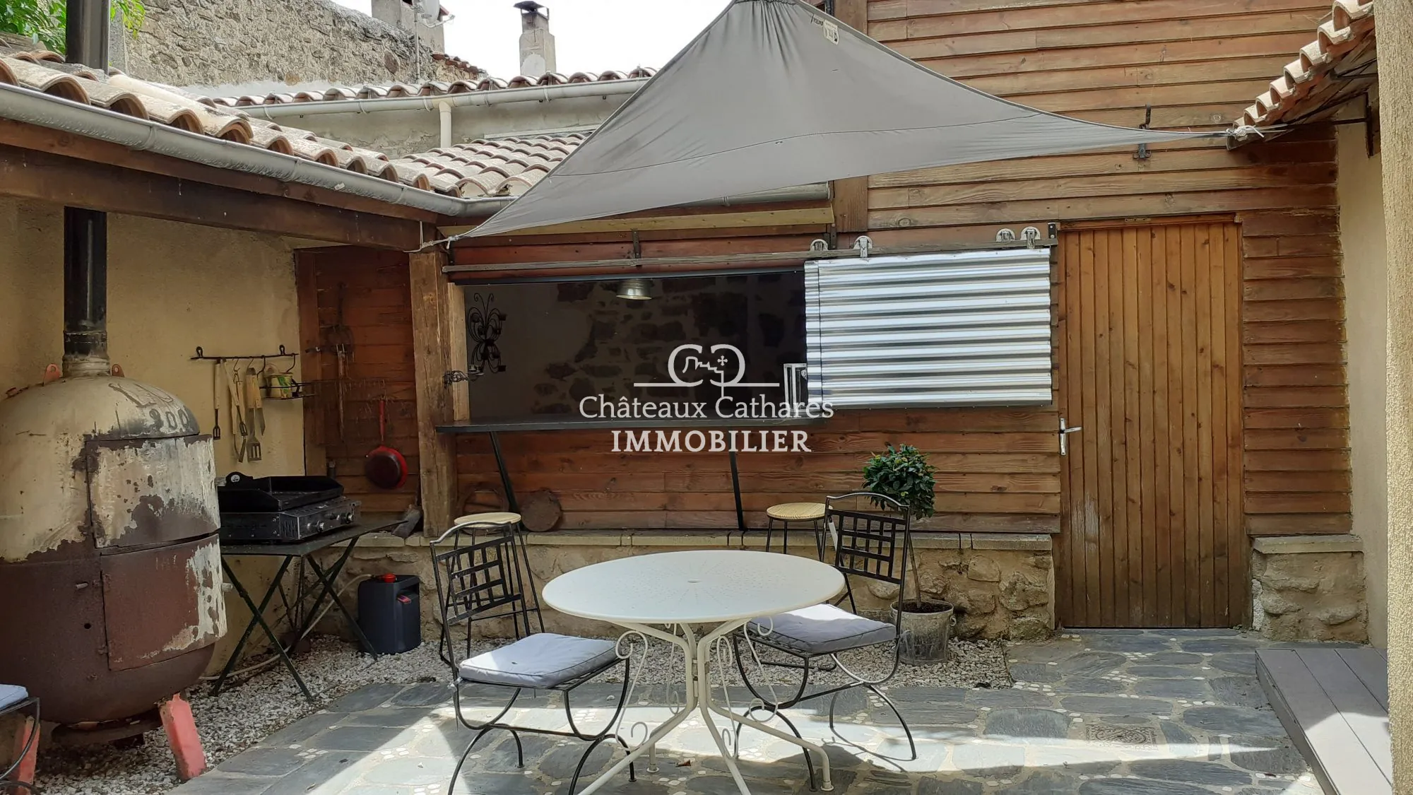 Maison de village en pierre rénovée avec terrasse et jardin à Cubières-sur-Cinoble