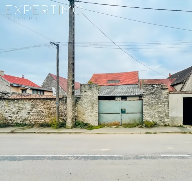 Ensemble immobilier à Monnerville à 10 minutes d'Étampes avec fort potentiel