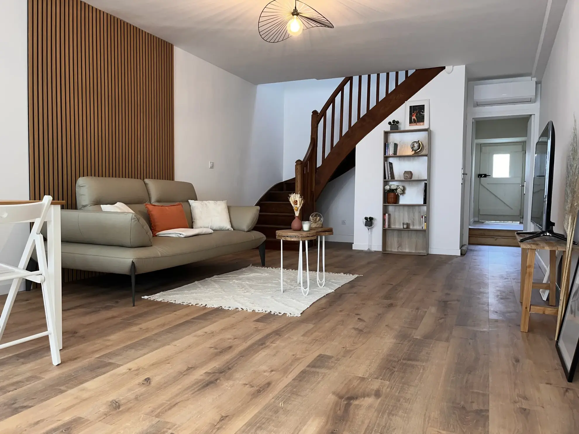 Maison rénovée 101m² avec jardin à Cologne, Gers