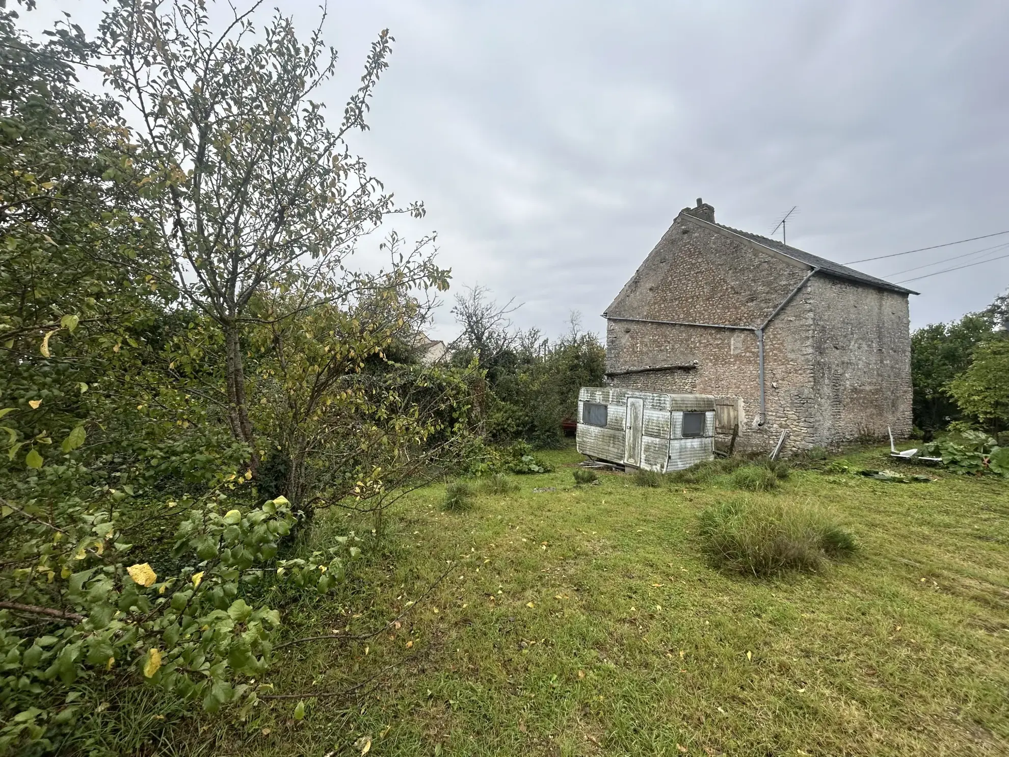Maison à rénover sur 563 m² à Andonville - Idéal projet immobilier 