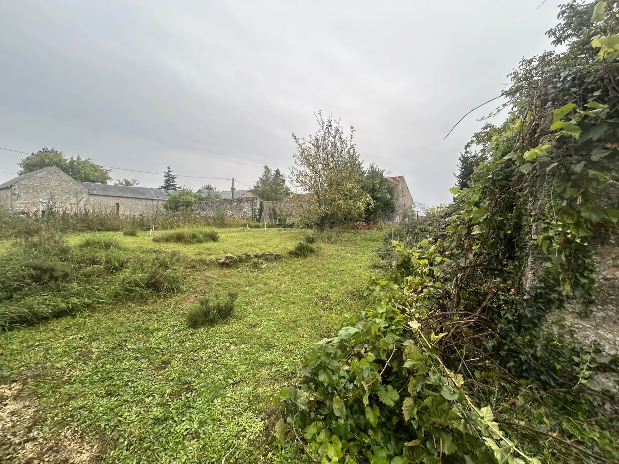 Maison à rénover sur 563 m² à Andonville - Idéal projet immobilier 