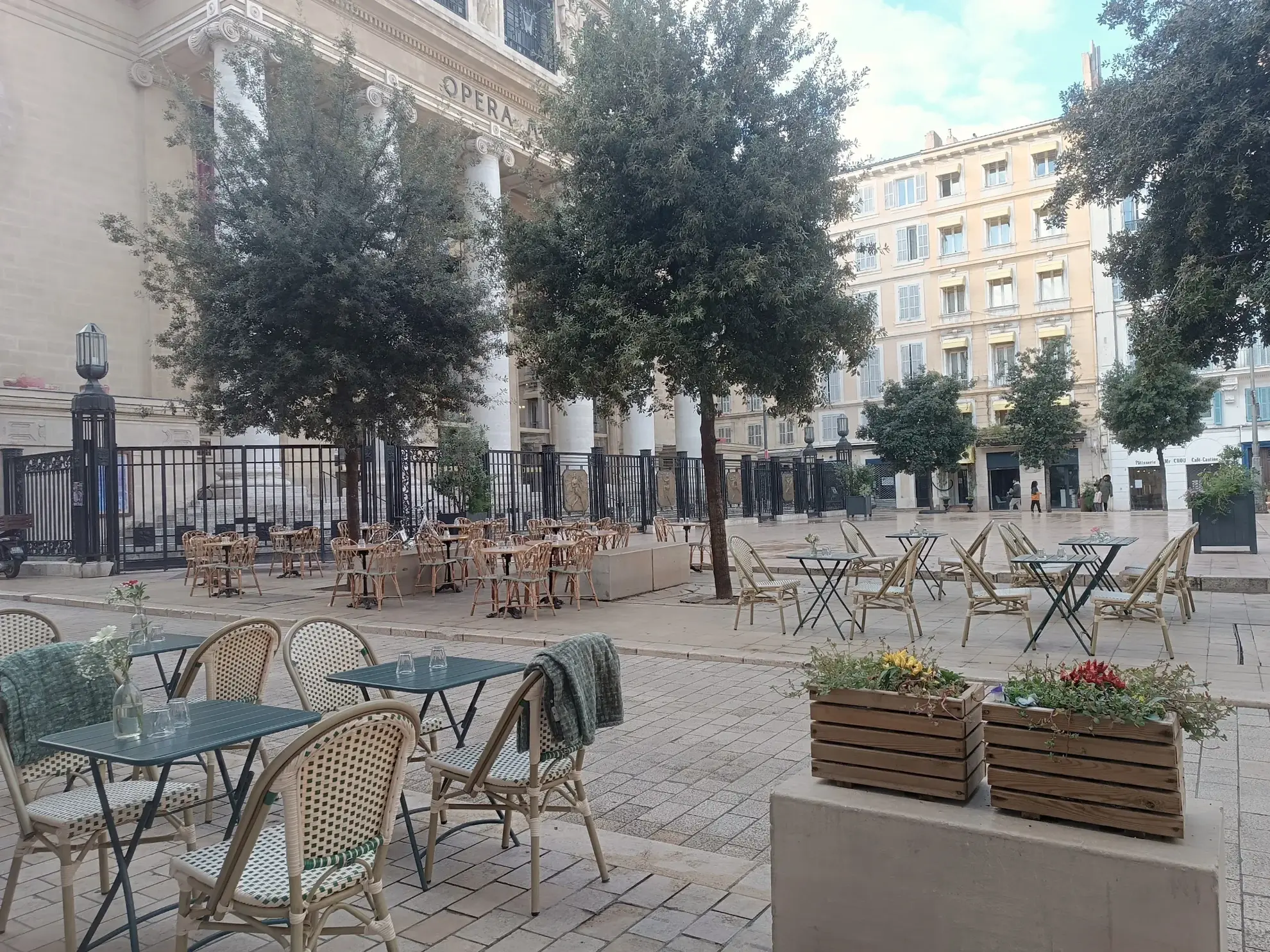 Local commercial à vendre de 25 m² au cœur de Marseille - Emplacement privilégié de l’Opéra 