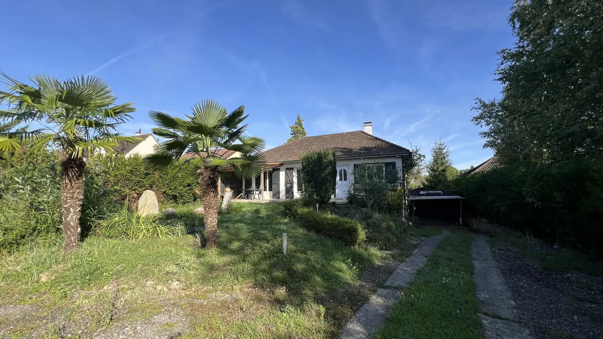 Maison de plain-pied à Vayres-sur-Essonne avec sous-sol et terrain de 981 m²