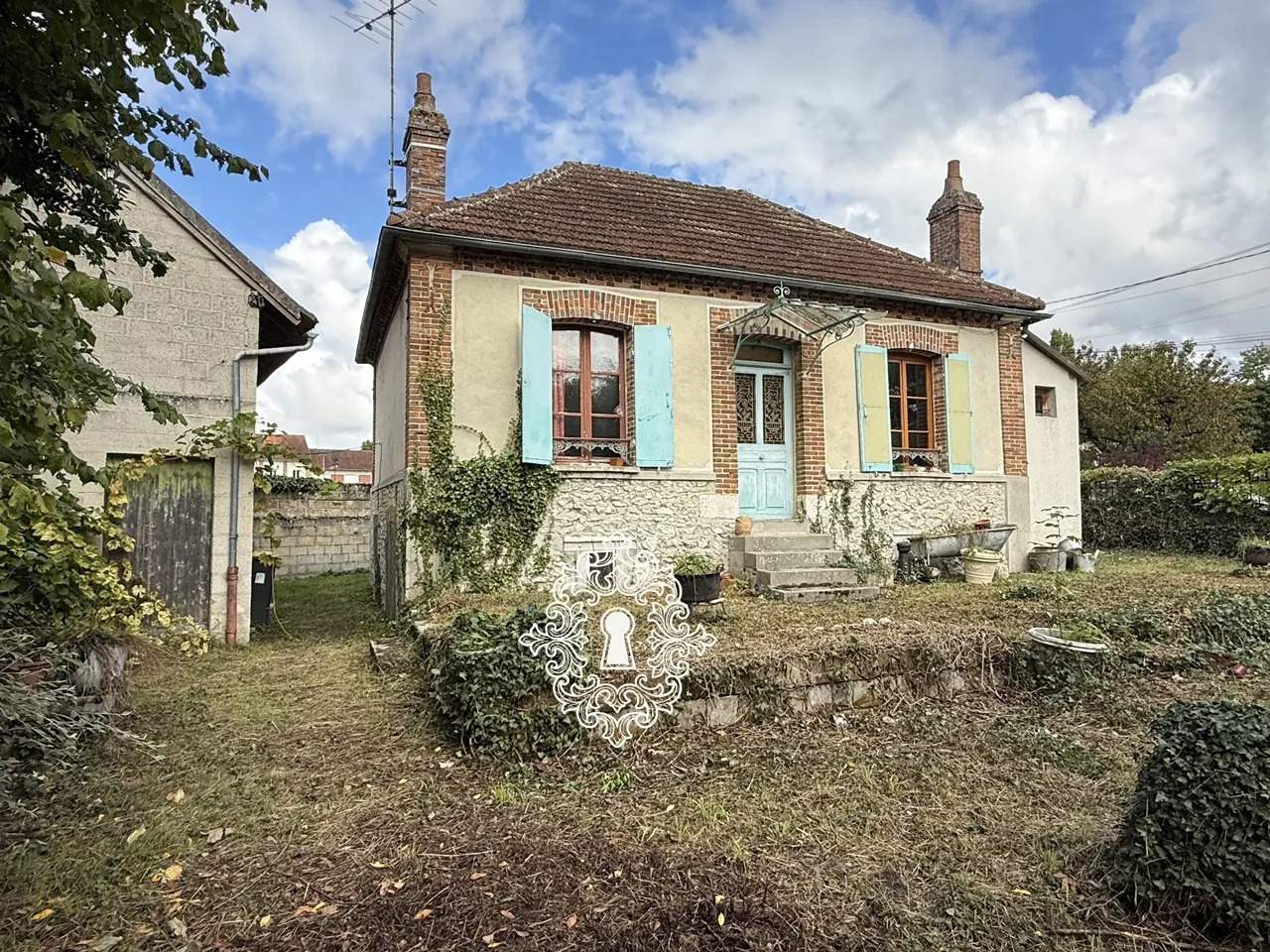 Maison de village à rénover à Bray sur Seine avec jardin de 1136 m²
