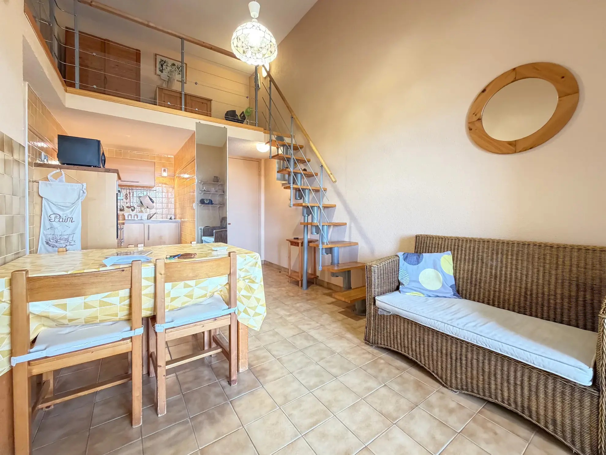 Bel appartement T2 cabine avec terrasse et vue mer à La Londe-les-Maures