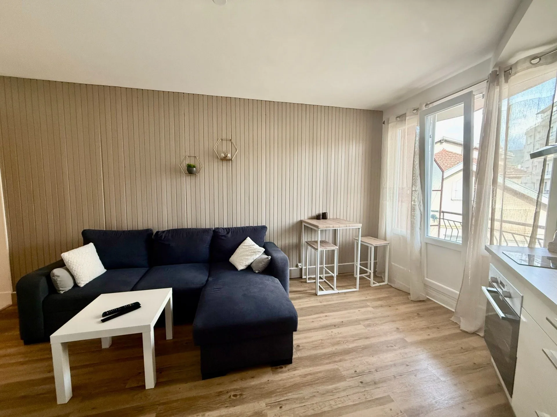 Appartement rénové 2 pièces de 36,69 m² à Grenoble, proche transports 