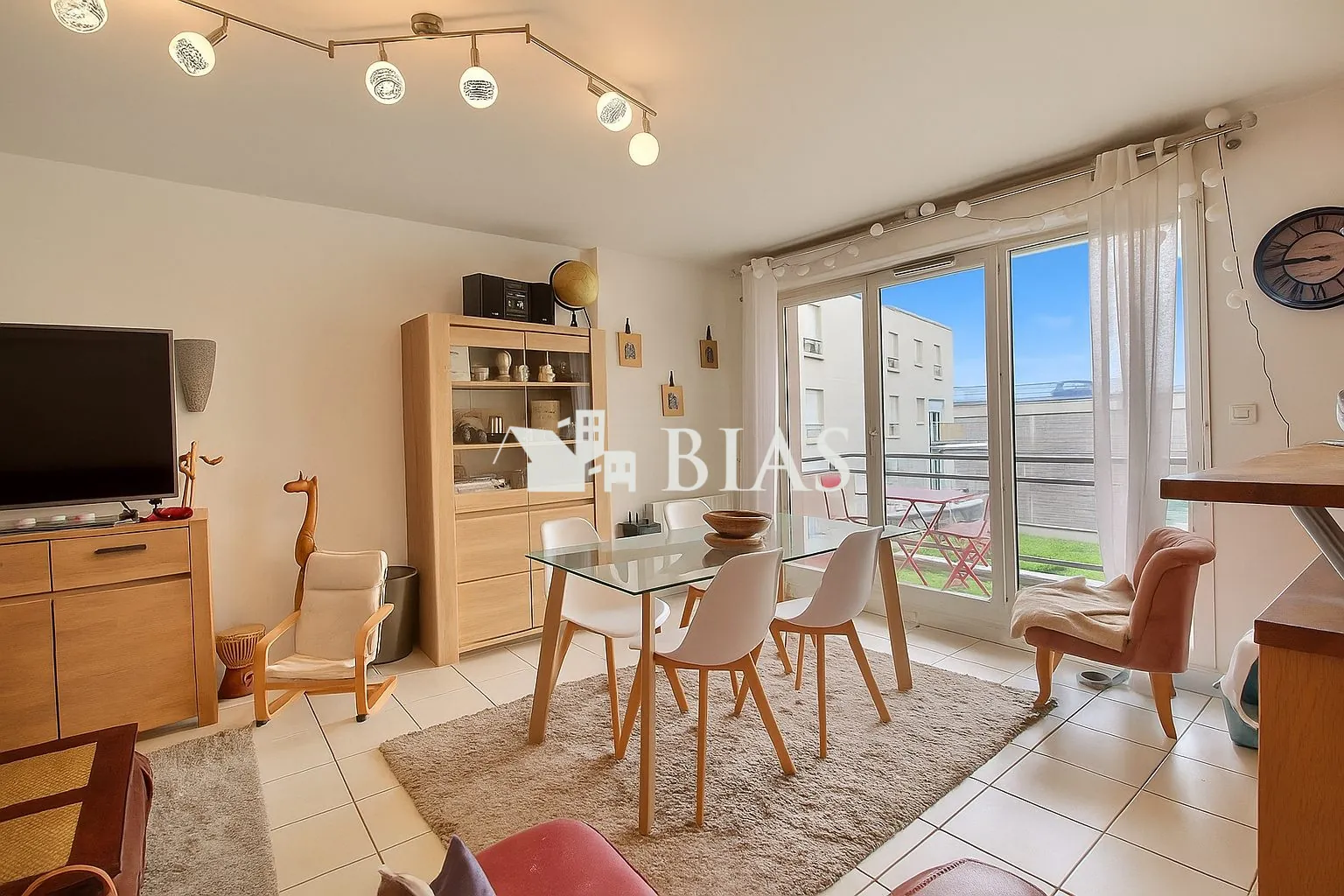 Appartement T3 à Rouen secteur Saint-Clément avec balcon, parking et cave 